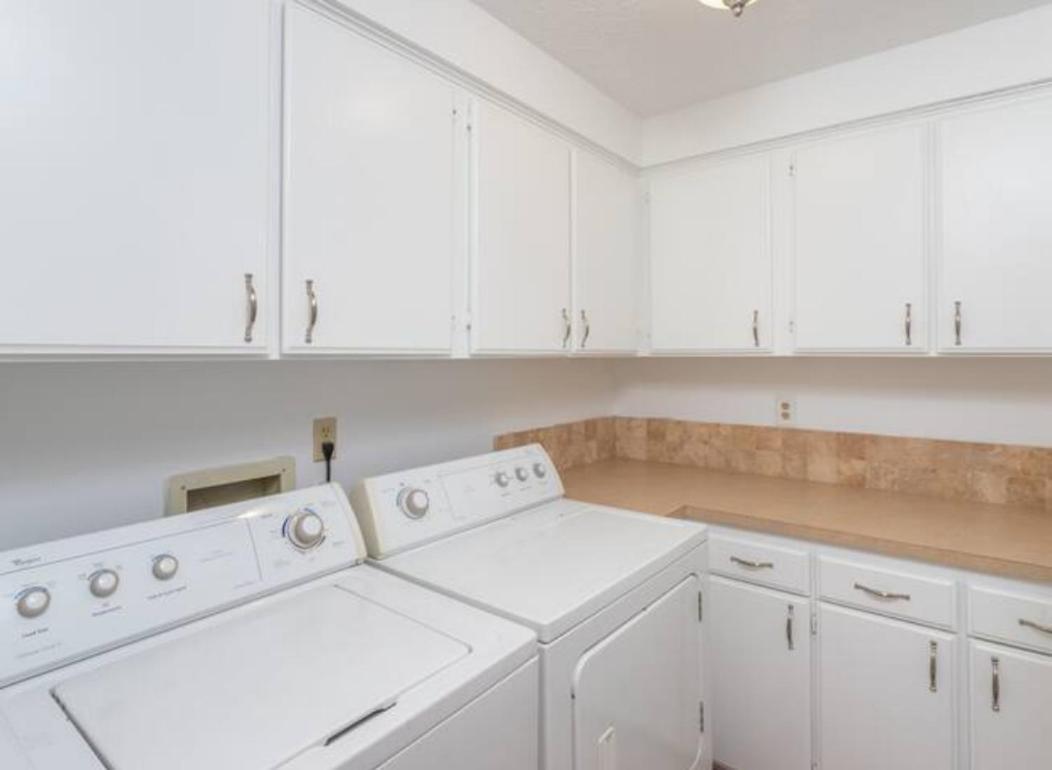 Experience Nirvana With Artwork Collections From Around The Globe Located In Lakewood Neighborhood In Se Boise Next To A Park, Minutes From Bown Crossing And The Boise River, 10 Minutes To Downtown, 4 Beds, Sleeps 8, Pets Welcome In Large Fenced In Y Екстер'єр фото