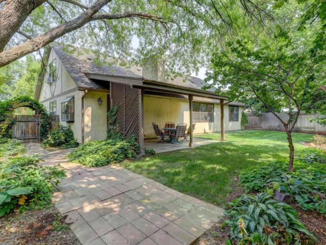 Experience Nirvana With Artwork Collections From Around The Globe Located In Lakewood Neighborhood In Se Boise Next To A Park, Minutes From Bown Crossing And The Boise River, 10 Minutes To Downtown, 4 Beds, Sleeps 8, Pets Welcome In Large Fenced In Y Екстер'єр фото